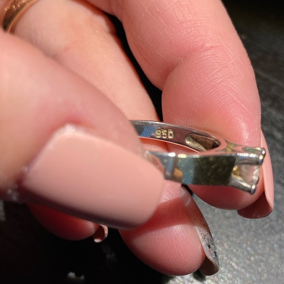 Silver ring - Picture 5 of 5